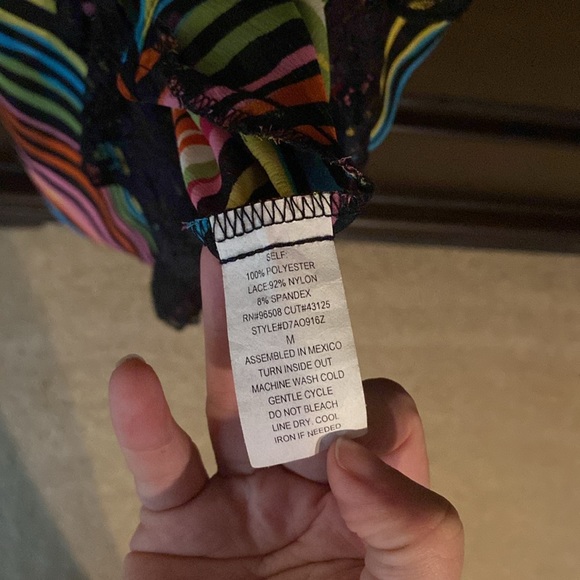 Colorful Tank, Size Medium - Picture 4 of 4